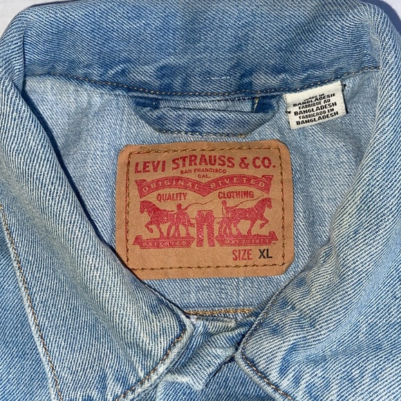 Levi’s vintage men’s XL light blue Jean jacket - Picture 2 of 5